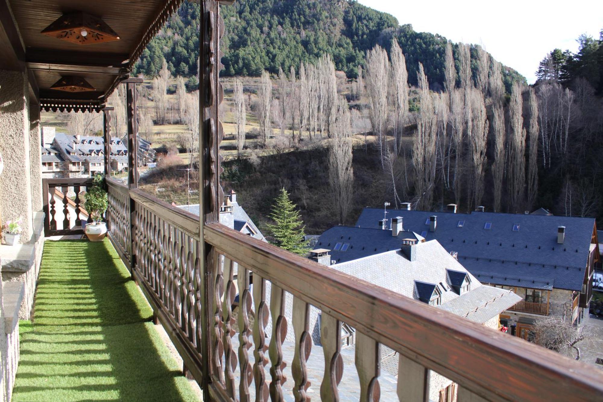 El Balcon Del Garmo Villa Sallent De Gallego Luaran gambar
