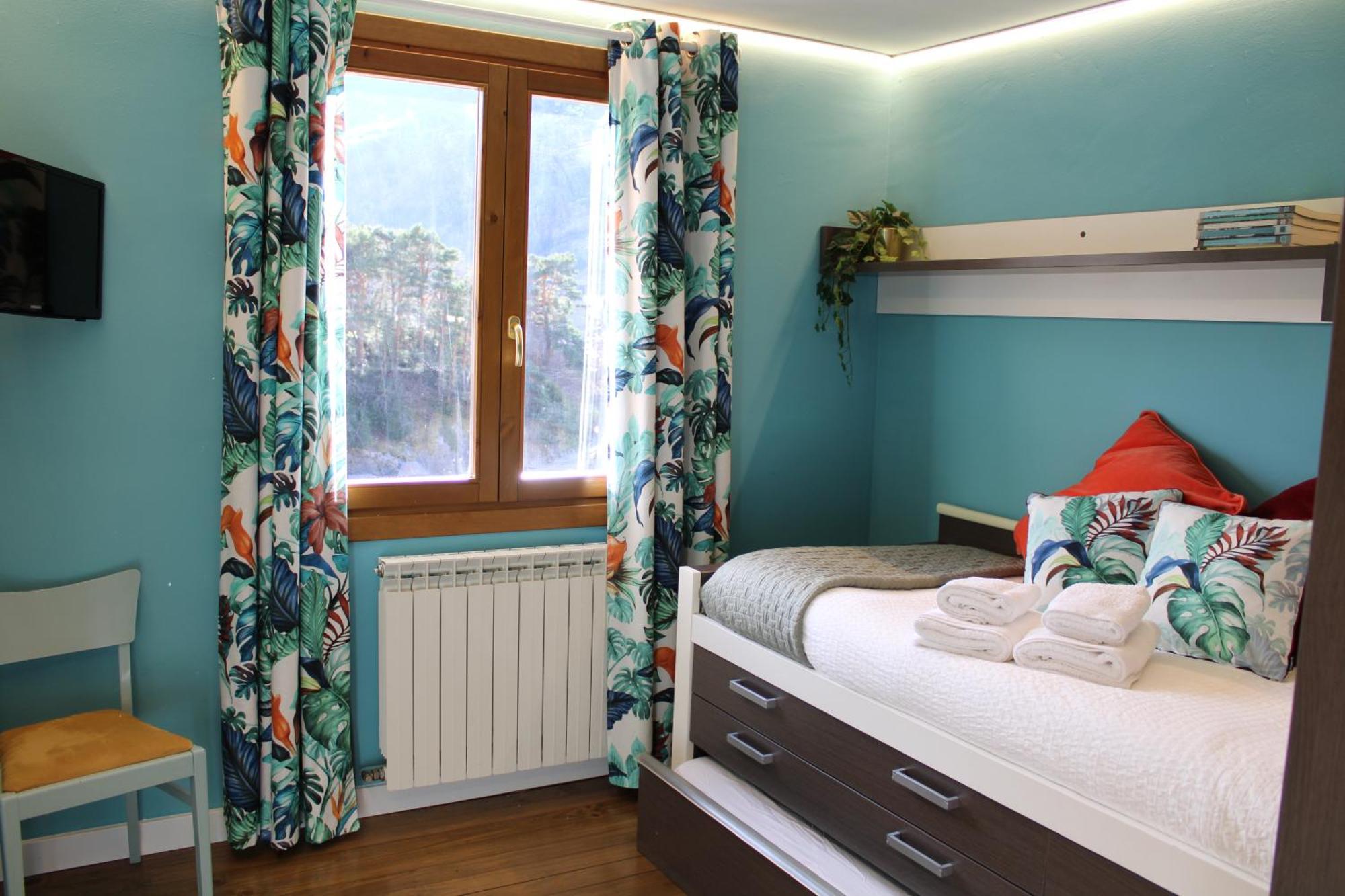 El Balcon Del Garmo Villa Sallent De Gallego Luaran gambar